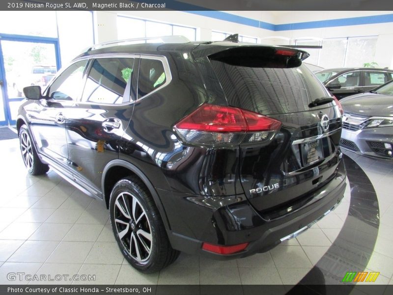 Magnetic Black / Charcoal 2019 Nissan Rogue SL AWD