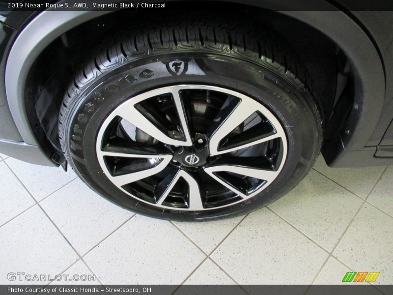 Magnetic Black / Charcoal 2019 Nissan Rogue SL AWD