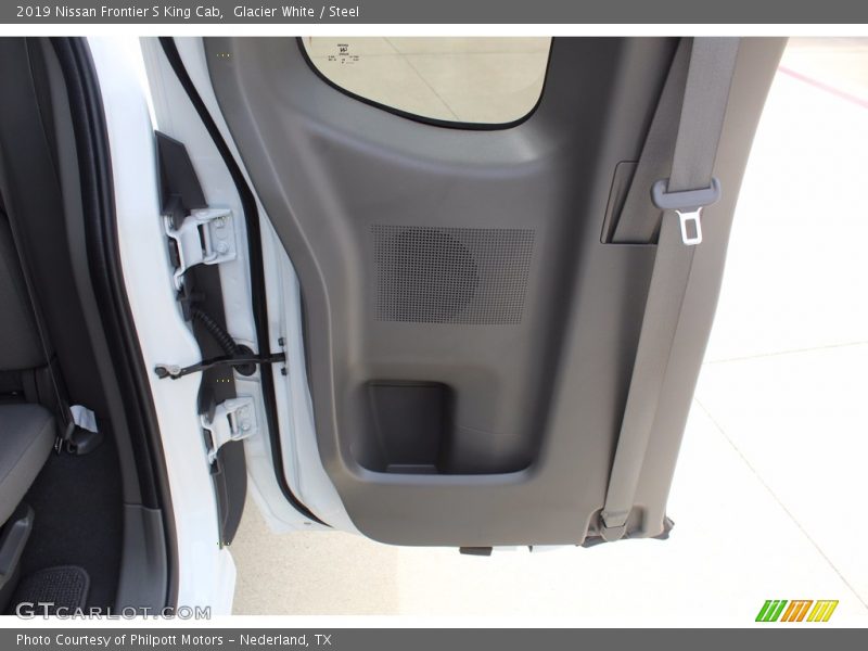 Glacier White / Steel 2019 Nissan Frontier S King Cab