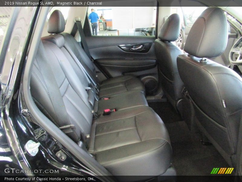 Magnetic Black / Charcoal 2019 Nissan Rogue SL AWD