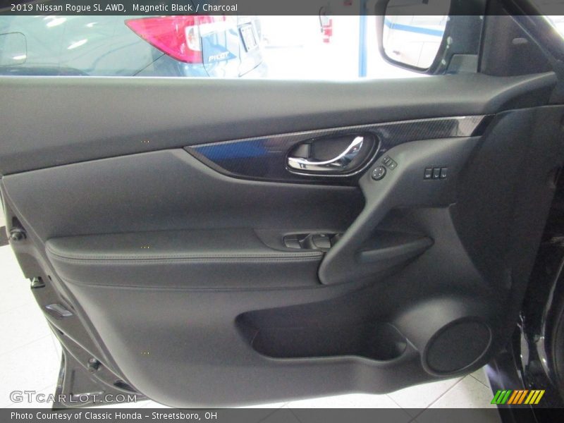 Magnetic Black / Charcoal 2019 Nissan Rogue SL AWD