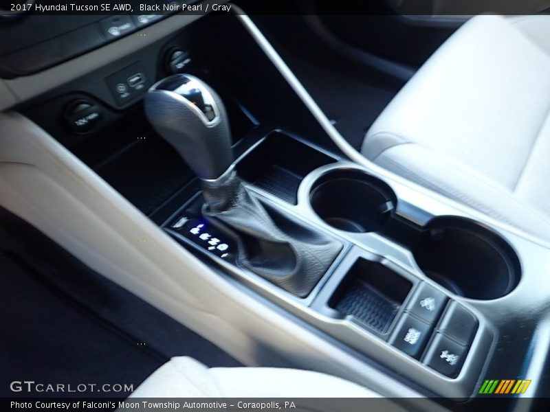 Black Noir Pearl / Gray 2017 Hyundai Tucson SE AWD