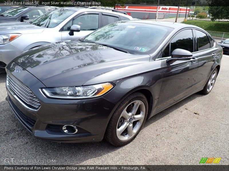 Ingot Silver Metallic / Charcoal Black 2016 Ford Fusion SE