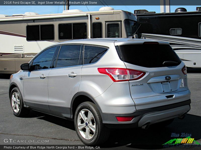 Ingot Silver Metallic / Medium Light Stone 2016 Ford Escape SE