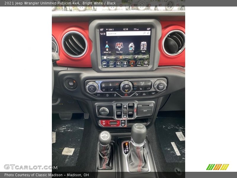 Controls of 2021 Wrangler Unlimited Rubicon 4x4