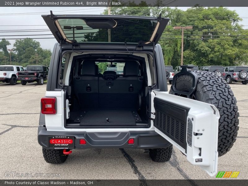  2021 Wrangler Unlimited Rubicon 4x4 Trunk