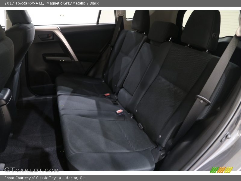 Magnetic Gray Metallic / Black 2017 Toyota RAV4 LE
