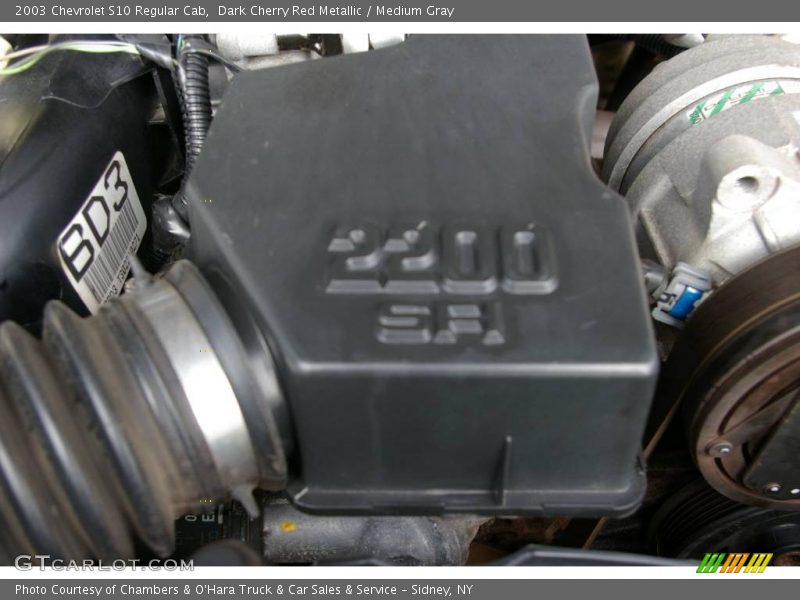 Dark Cherry Red Metallic / Medium Gray 2003 Chevrolet S10 Regular Cab