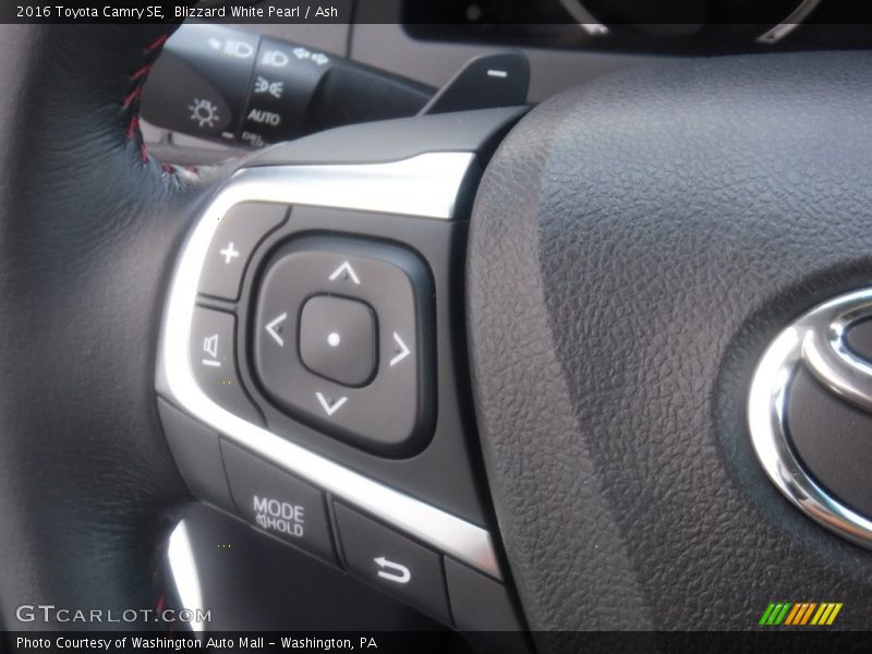 Blizzard White Pearl / Ash 2016 Toyota Camry SE
