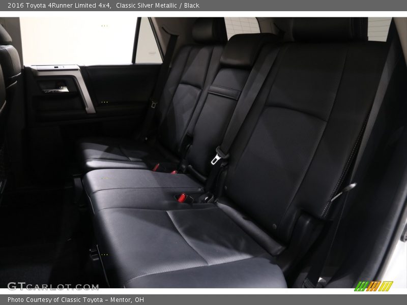 Classic Silver Metallic / Black 2016 Toyota 4Runner Limited 4x4