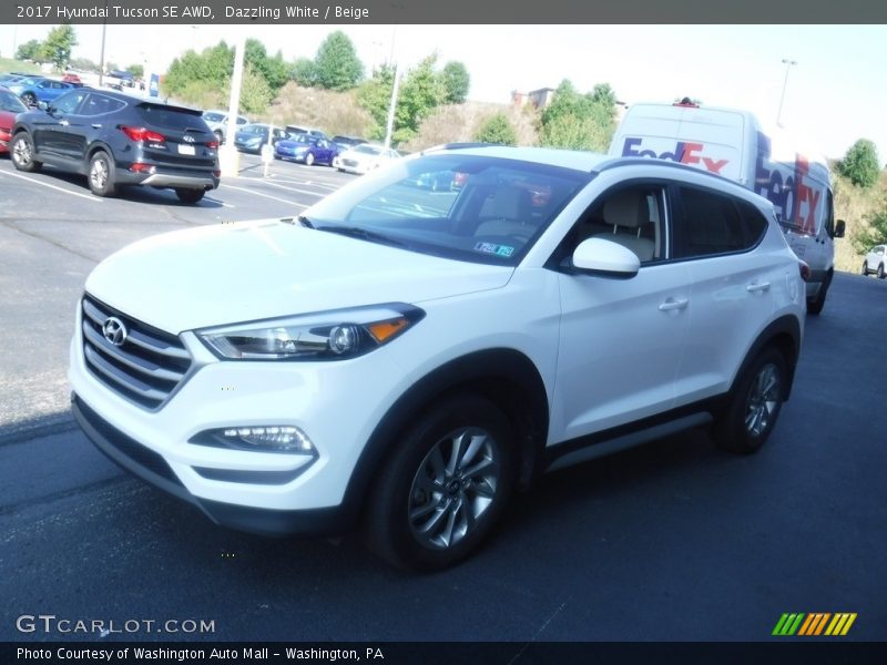 Dazzling White / Beige 2017 Hyundai Tucson SE AWD