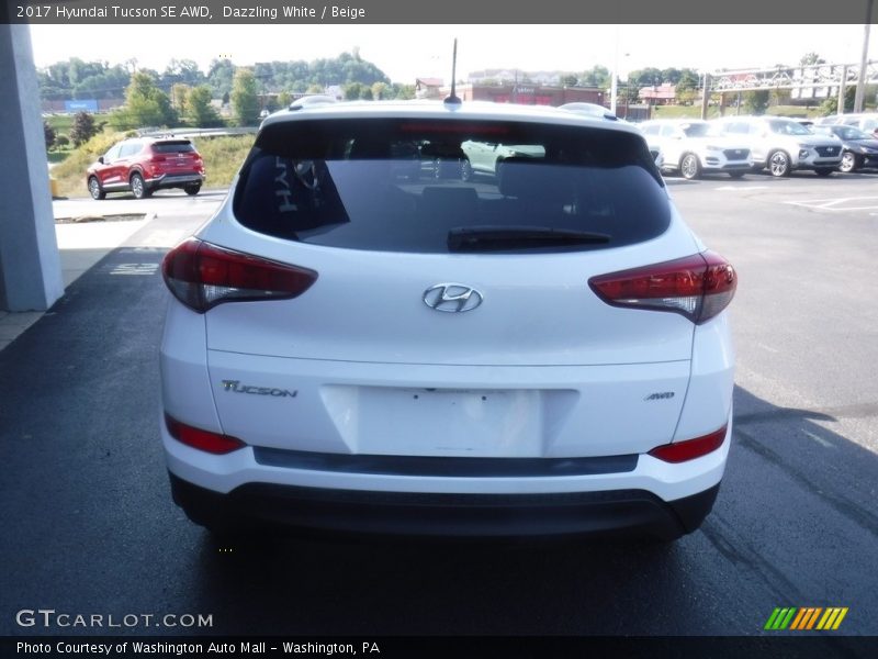 Dazzling White / Beige 2017 Hyundai Tucson SE AWD