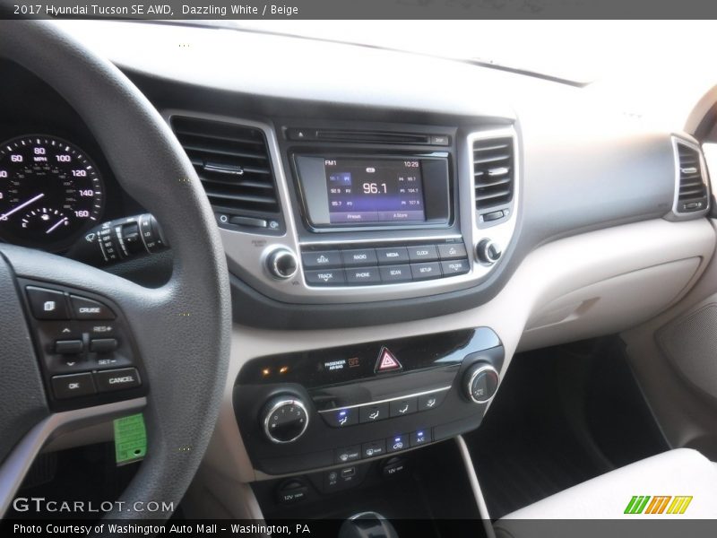 Dazzling White / Beige 2017 Hyundai Tucson SE AWD