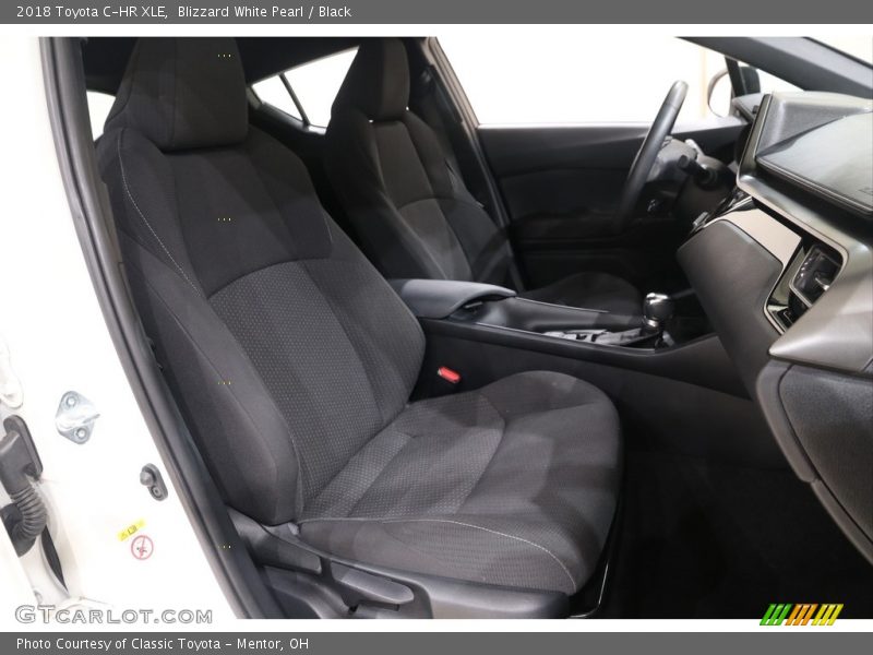 Blizzard White Pearl / Black 2018 Toyota C-HR XLE