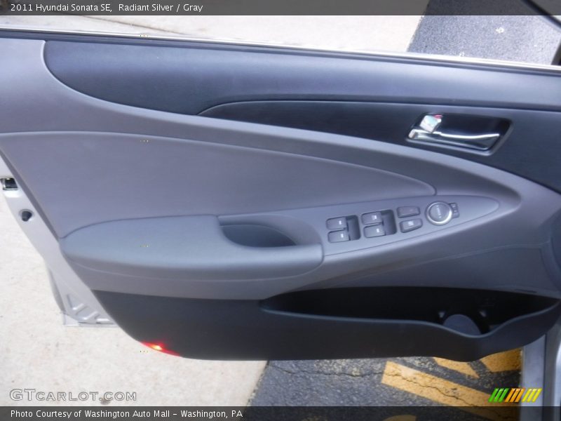 Radiant Silver / Gray 2011 Hyundai Sonata SE