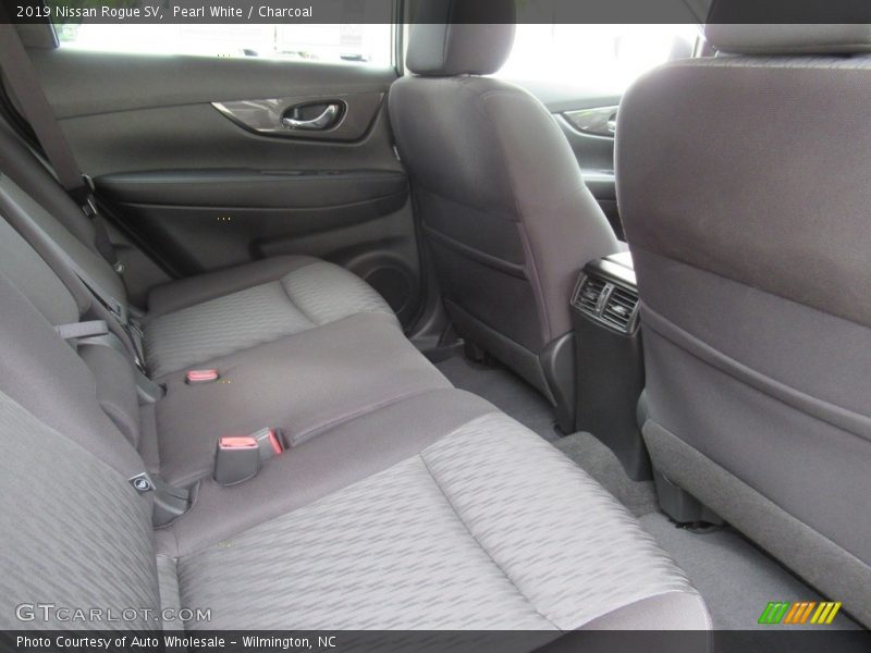 Pearl White / Charcoal 2019 Nissan Rogue SV