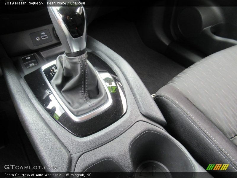 Pearl White / Charcoal 2019 Nissan Rogue SV