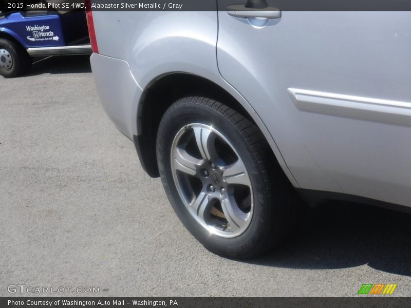 Alabaster Silver Metallic / Gray 2015 Honda Pilot SE 4WD