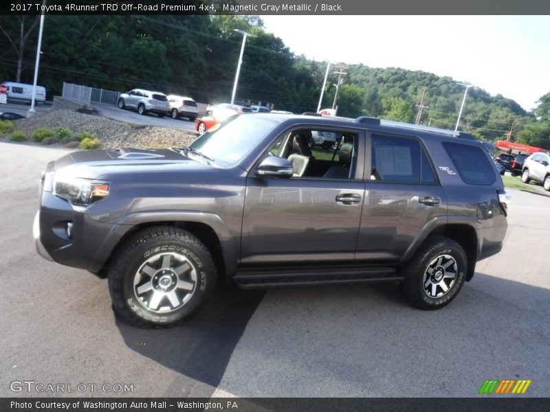 Magnetic Gray Metallic / Black 2017 Toyota 4Runner TRD Off-Road Premium 4x4