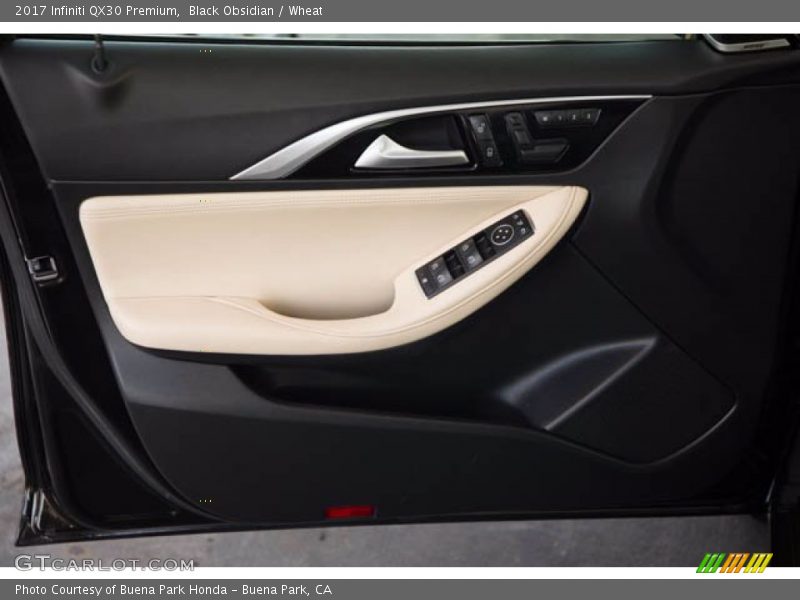 Door Panel of 2017 QX30 Premium