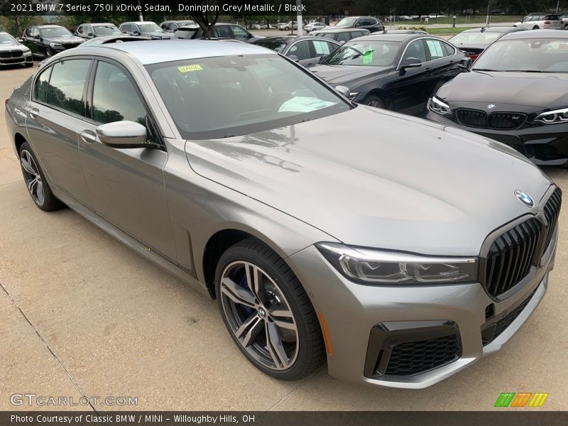 Front 3/4 View of 2021 7 Series 750i xDrive Sedan