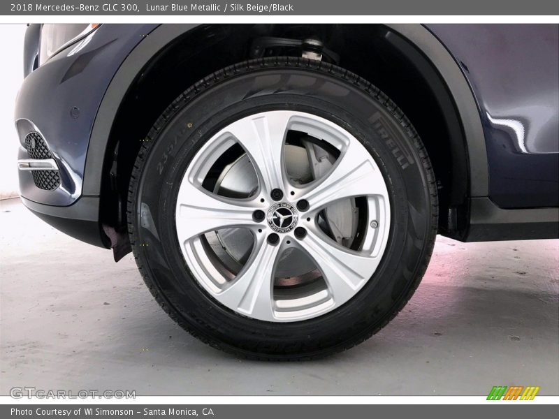 Lunar Blue Metallic / Silk Beige/Black 2018 Mercedes-Benz GLC 300