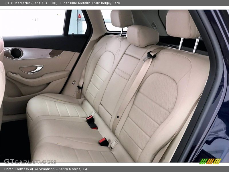 Lunar Blue Metallic / Silk Beige/Black 2018 Mercedes-Benz GLC 300