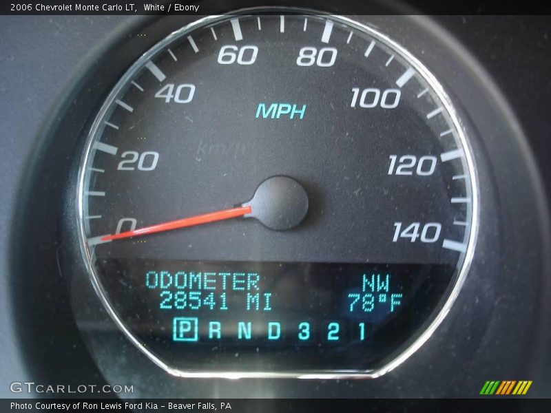 White / Ebony 2006 Chevrolet Monte Carlo LT