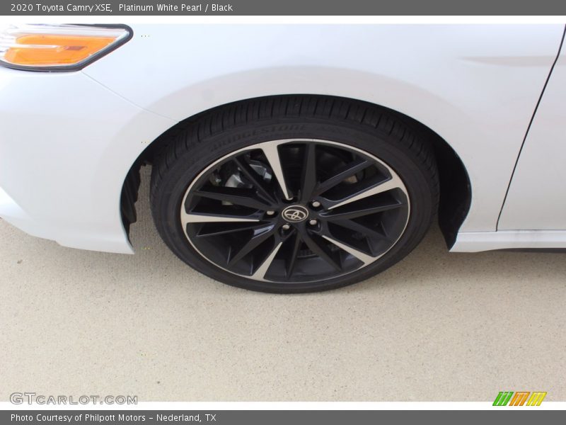 Platinum White Pearl / Black 2020 Toyota Camry XSE