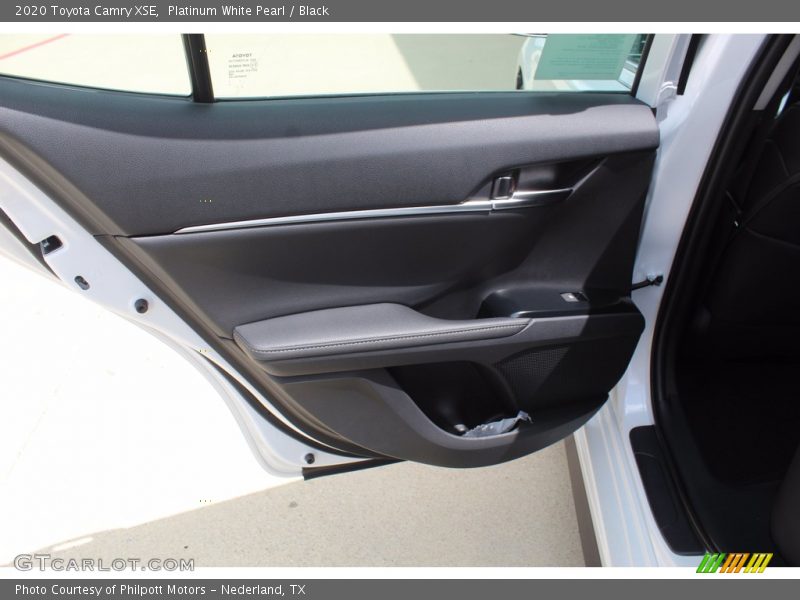 Platinum White Pearl / Black 2020 Toyota Camry XSE