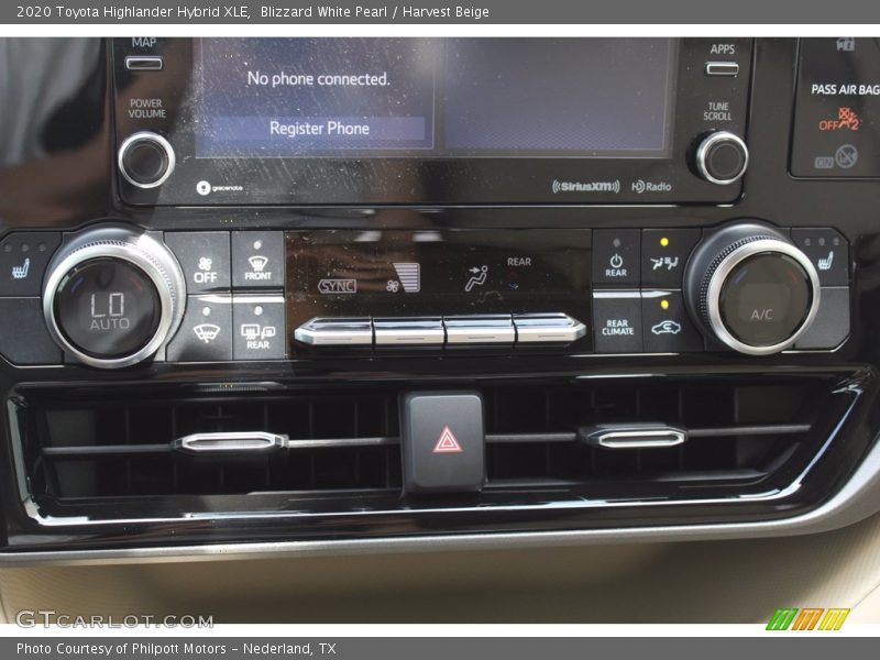 Blizzard White Pearl / Harvest Beige 2020 Toyota Highlander Hybrid XLE