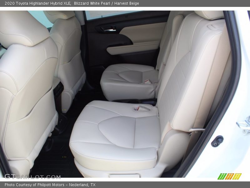 Blizzard White Pearl / Harvest Beige 2020 Toyota Highlander Hybrid XLE