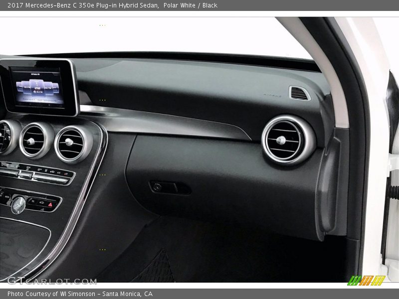 Polar White / Black 2017 Mercedes-Benz C 350e Plug-in Hybrid Sedan