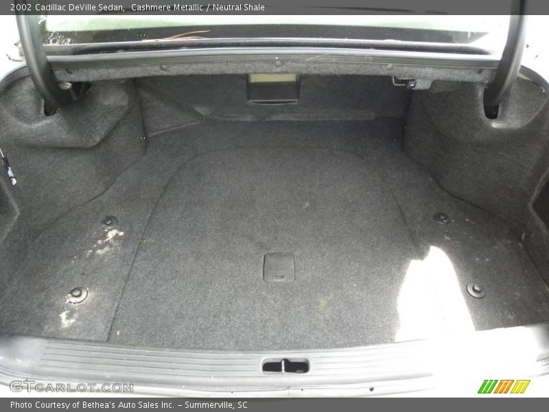 Cashmere Metallic / Neutral Shale 2002 Cadillac DeVille Sedan