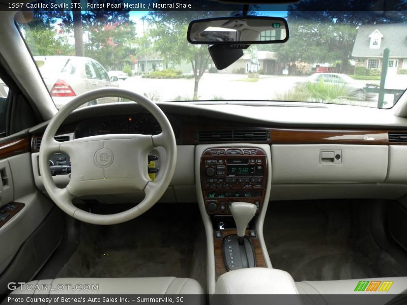 Forest Pearl Metallic / Neutral Shale 1997 Cadillac Seville STS