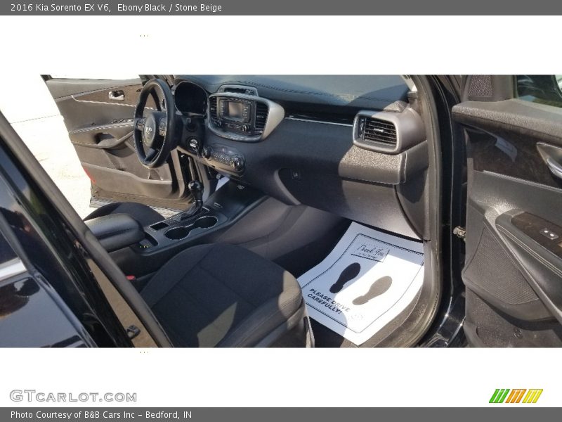 Ebony Black / Stone Beige 2016 Kia Sorento EX V6