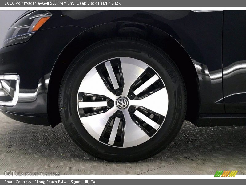  2016 e-Golf SEL Premium Wheel
