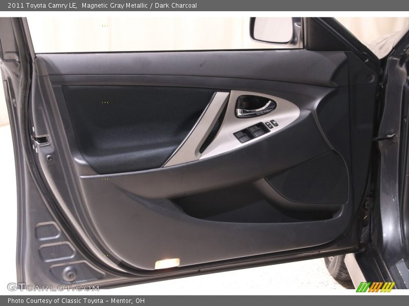 Magnetic Gray Metallic / Dark Charcoal 2011 Toyota Camry LE