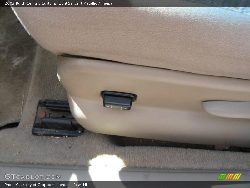 Light Sandrift Metallic / Taupe 2003 Buick Century Custom