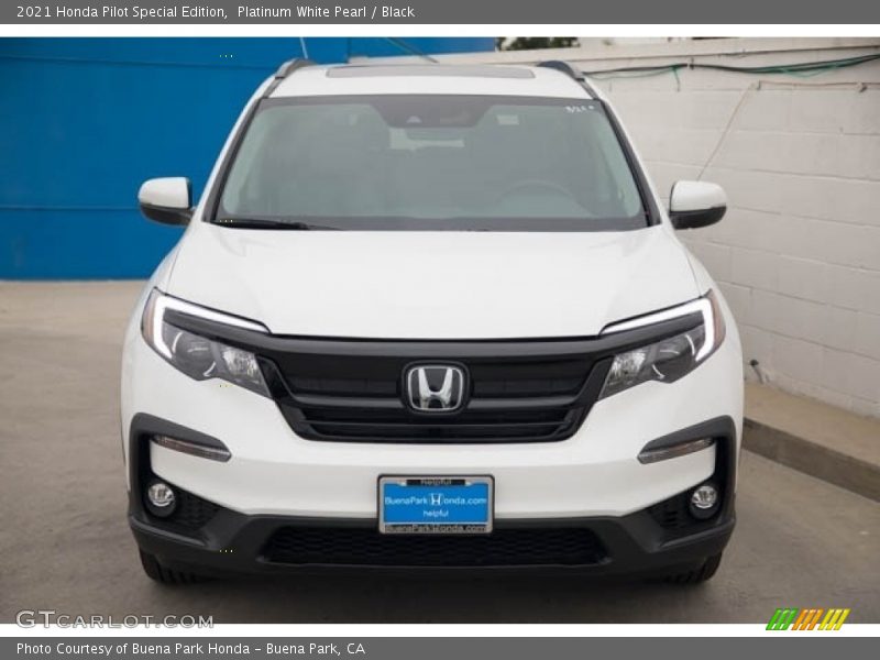 Platinum White Pearl / Black 2021 Honda Pilot Special Edition