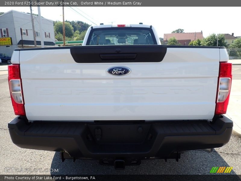 Oxford White / Medium Earth Gray 2020 Ford F250 Super Duty XL Crew Cab