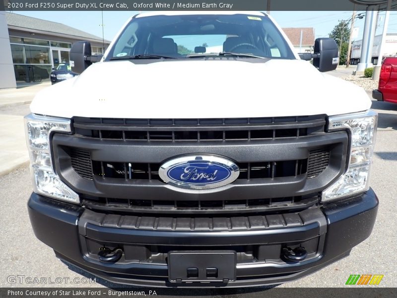 Oxford White / Medium Earth Gray 2020 Ford F250 Super Duty XL Crew Cab