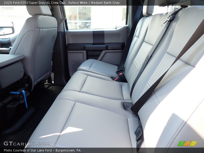Oxford White / Medium Earth Gray 2020 Ford F250 Super Duty XL Crew Cab