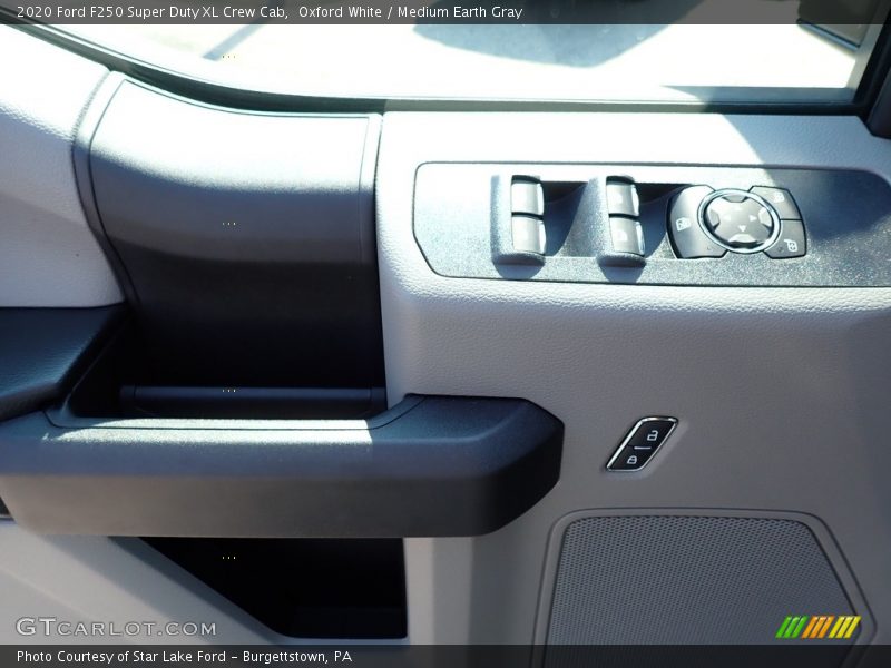 Oxford White / Medium Earth Gray 2020 Ford F250 Super Duty XL Crew Cab
