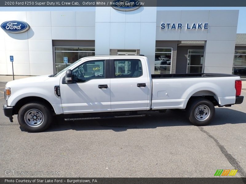 Oxford White / Medium Earth Gray 2020 Ford F250 Super Duty XL Crew Cab