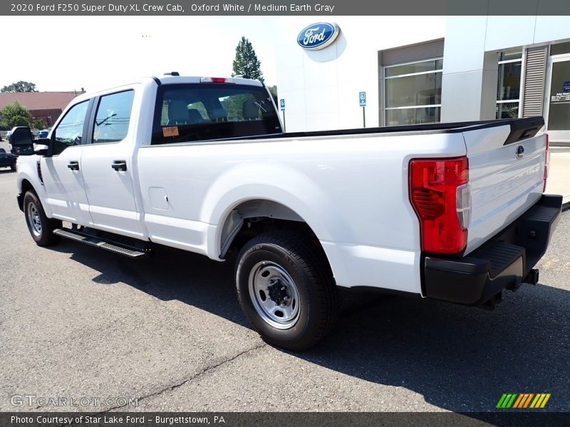 Oxford White / Medium Earth Gray 2020 Ford F250 Super Duty XL Crew Cab