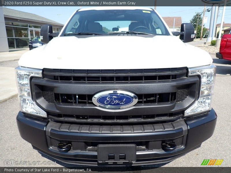 Oxford White / Medium Earth Gray 2020 Ford F250 Super Duty XL Crew Cab