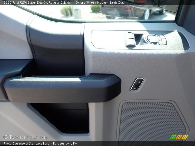 Oxford White / Medium Earth Gray 2020 Ford F250 Super Duty XL Regular Cab 4x4