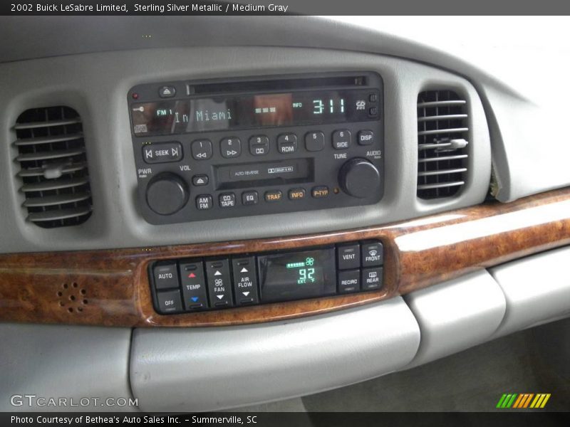 Sterling Silver Metallic / Medium Gray 2002 Buick LeSabre Limited