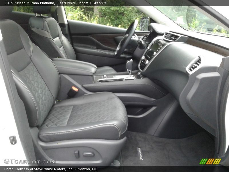 Front Seat of 2019 Murano Platinum